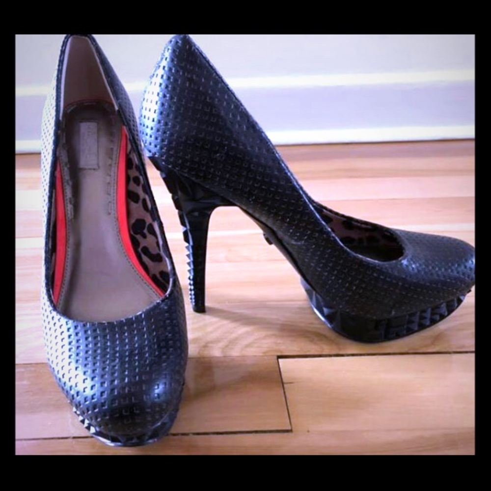 Rachel Roy platform heels